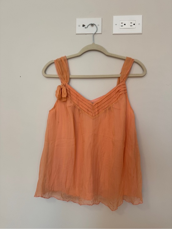 Forever 21 Tops - Vintage Forever 21 Peach V-Neck Pleated Silk Tank